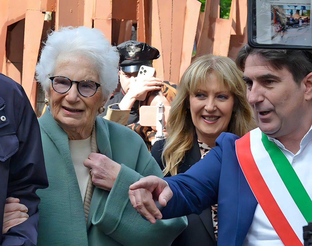 Solidarietà a Liliana Segre dopo insulti antisemiti a Pesaro