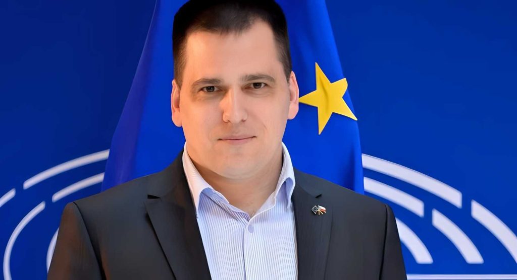 Scandalo viaggi UE: alti funzionari del Garante europeo sprecano fondi per tornare nei loro paesi d’origine?