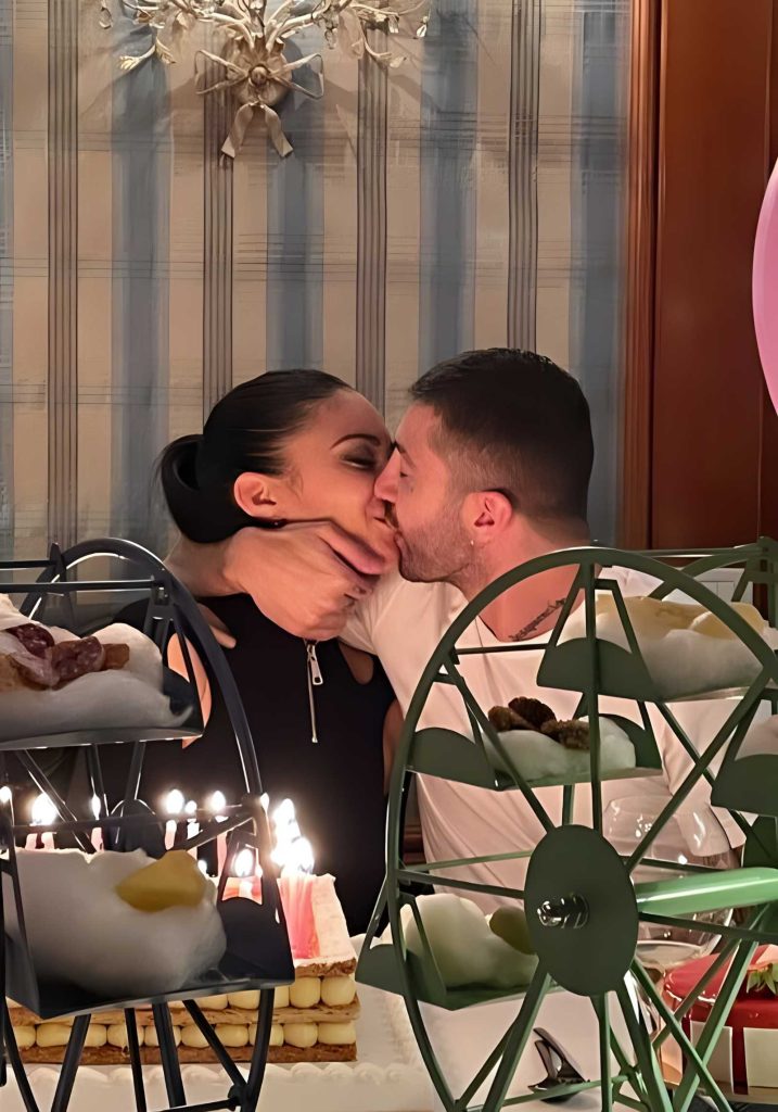 Elodie compie 35 anni: compleanno speciale tra l’amore di Iannone e il regalo dei fan per Save The Children