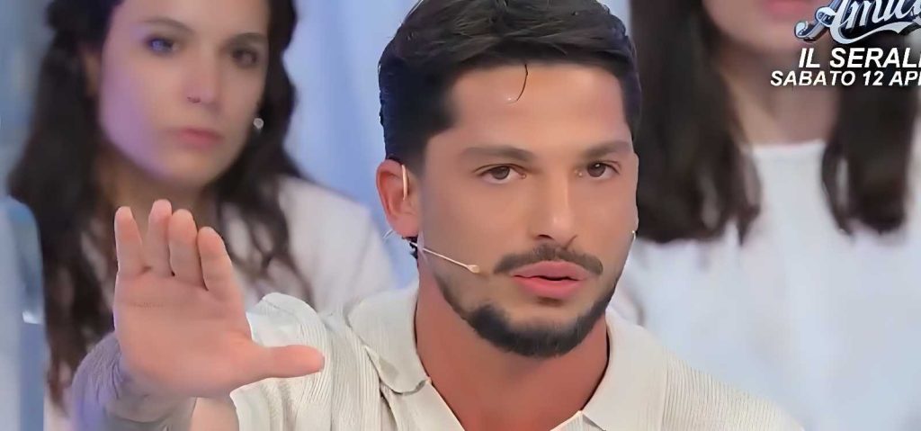 Uomini e donne, finale di stagione: tra scelte, nuove coppie e addii inaspettati