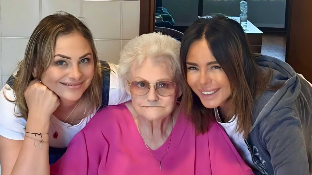 Paola Perego condivide un raro scatto di famiglia: la mamma Alice compie 88 anni