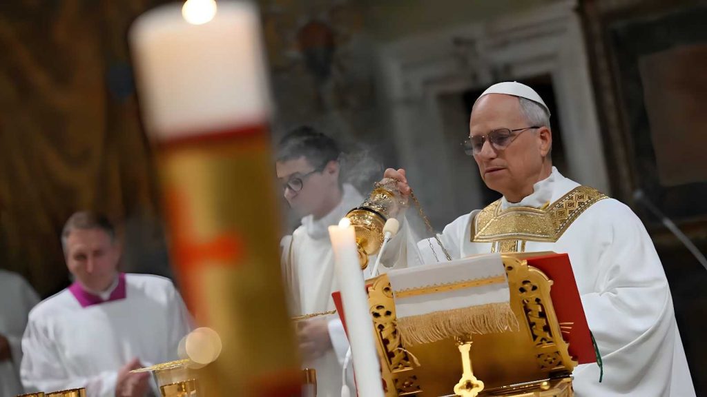 Insediamento di Papa Leo XIV: il nuovo pontefice offre il Vaticano come sede di pace per l’Ucraina