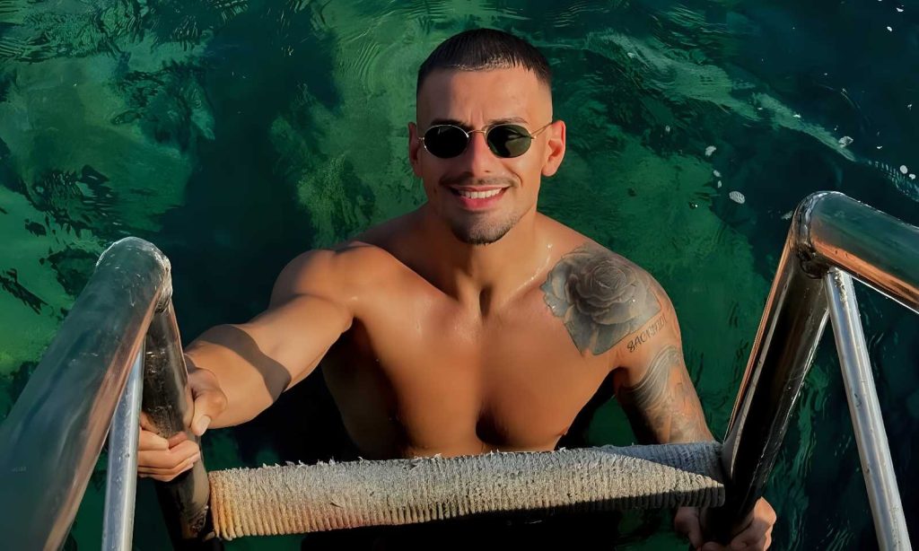 Angelo Famao a L’isola dei famosi: dalla Sicilia alla fama nazionale, il successo dei sacrifici