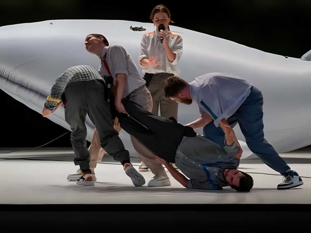 Piccolo Teatro 25/26: Nuova stagione tra danza e produzioni d’autore con Parini Secondo e De Keersmaeker