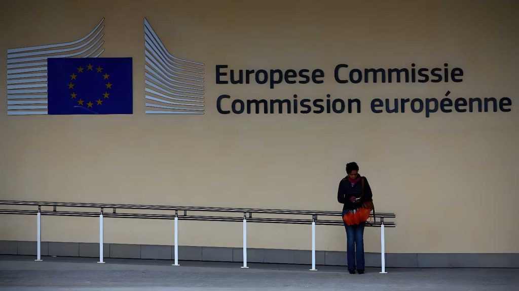 Ue cambia rotta: fondi Covid-19 ora disponibili per progetti di difesa