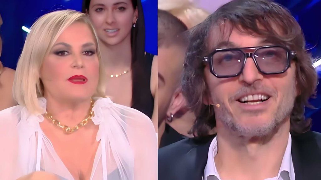 Isola dei Famosi: Cruciani svela l’igiene settimanale e Ventura lo incalza sulle mutande