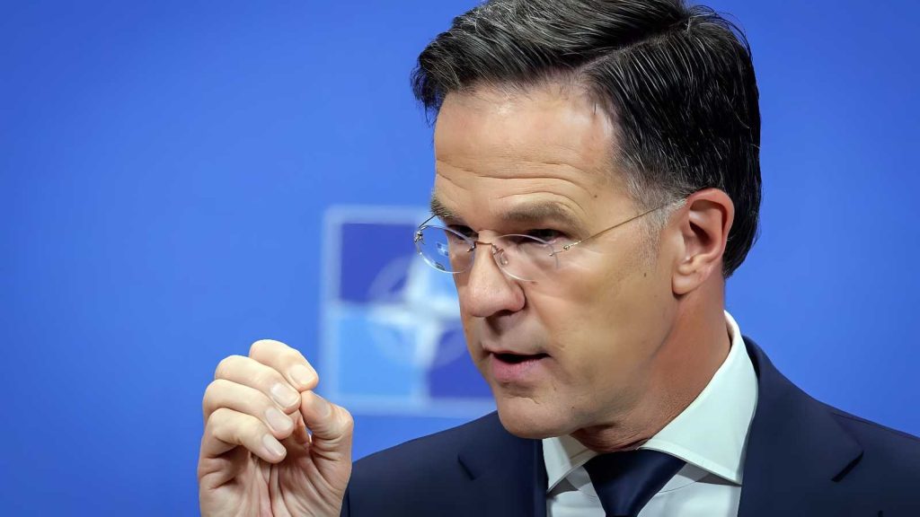 Ristrutturazione NATO: riduzione posti di lavoro e risorse sotto la guida di Rutte