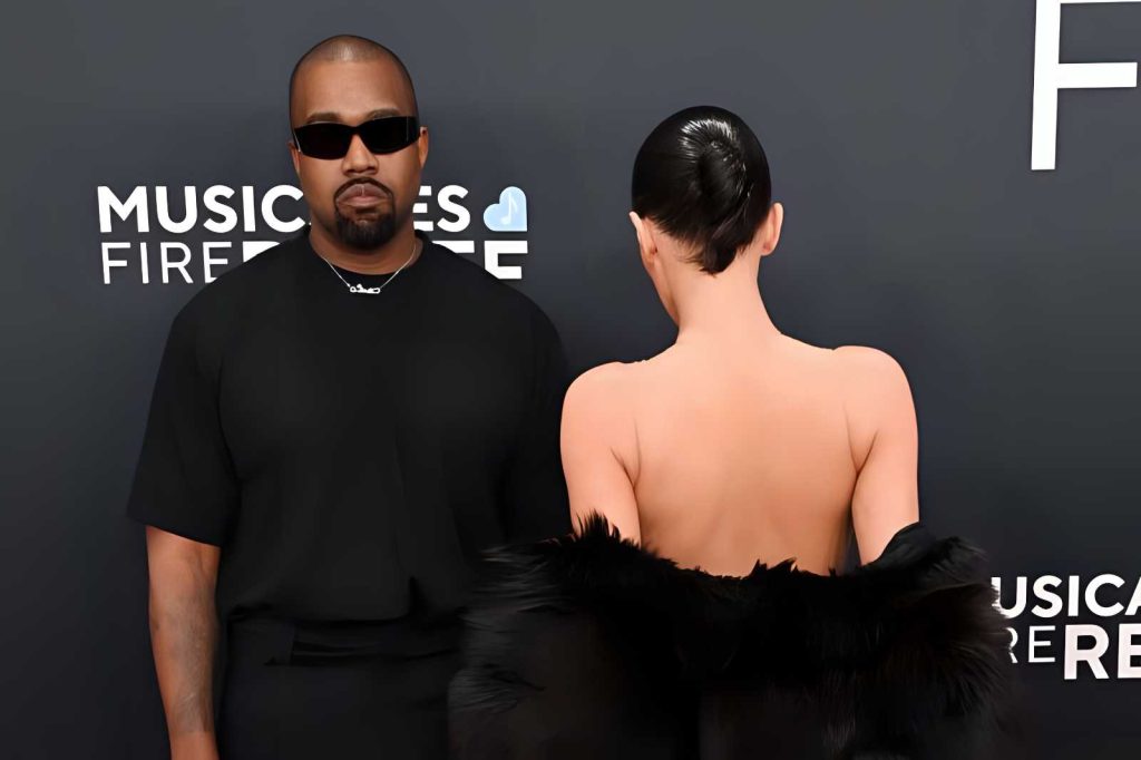 Kanye West paga la moglie Bianca Censori per indossare abiti audaci: Guadagnati 3 milioni di dollari