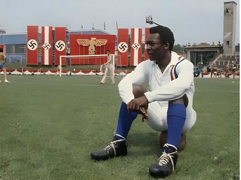 Fuga per la vittoria: curiosità storiche e calcistiche del film con Stallone e Pelé